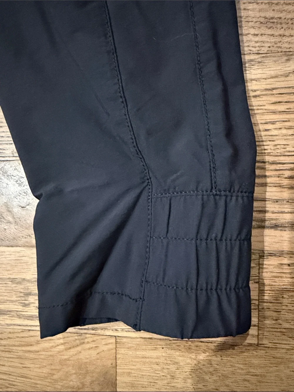 The North Face Black Tech Sheltay Cargo Joggers - Women’s Sz 10 GREAT CONDITION